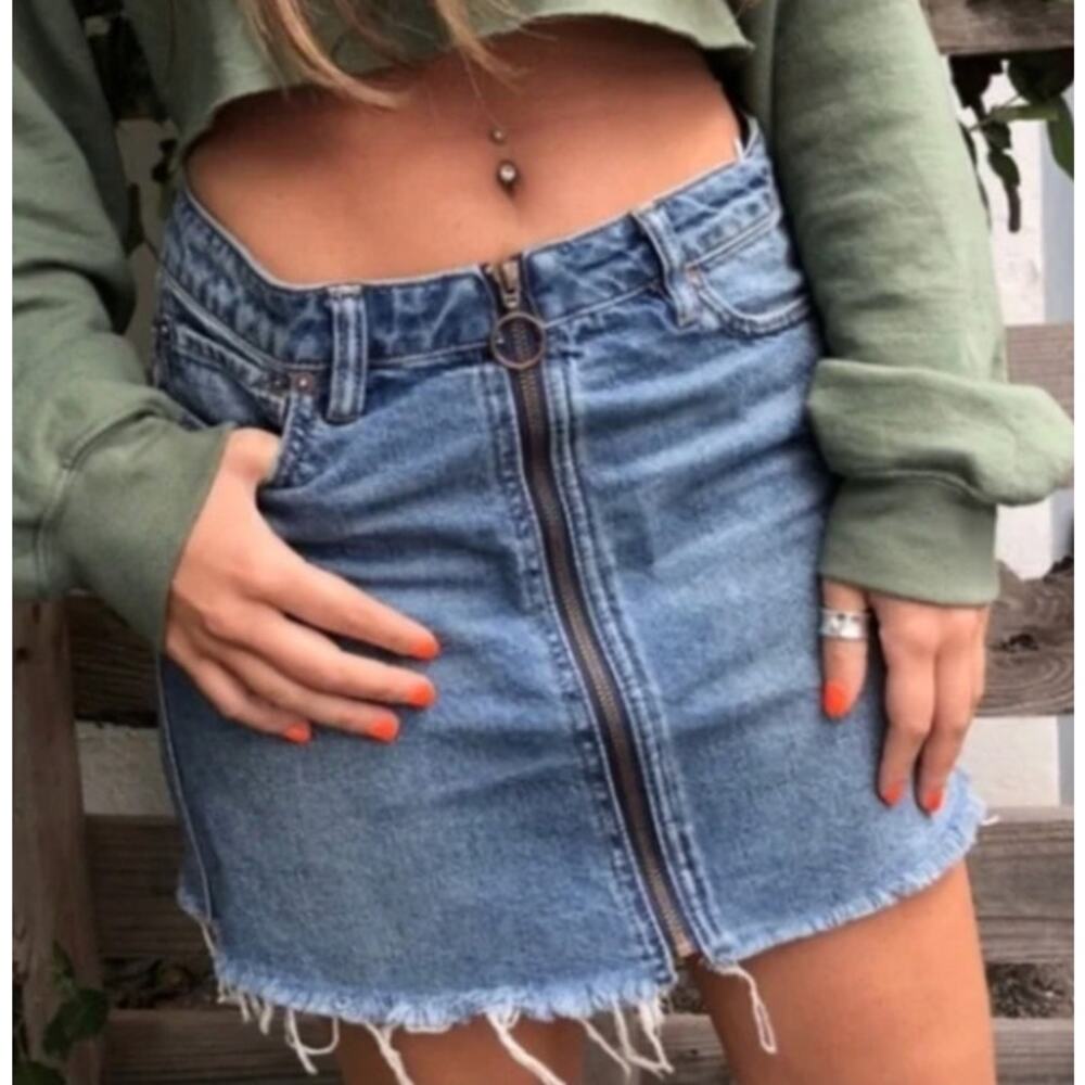 Free People We the Free Zip It Up Frayed Denim Mini Skirt Women's 30